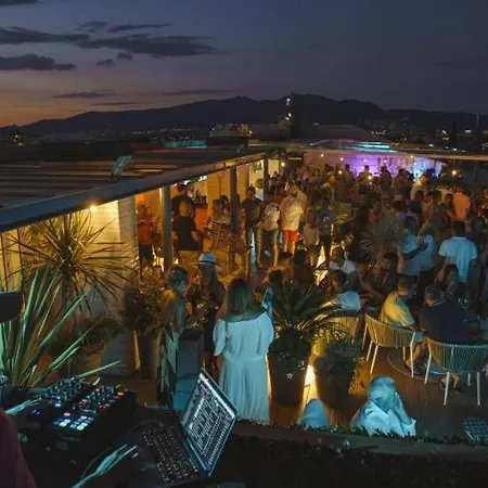 Cn1-zona Chic Club Nautico, Clima, 5 Minutos Andando De La Playa, Centro, Restaurantes *